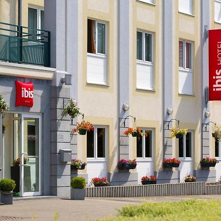 Ibis Liege Seraing Boncelles Екстериор снимка