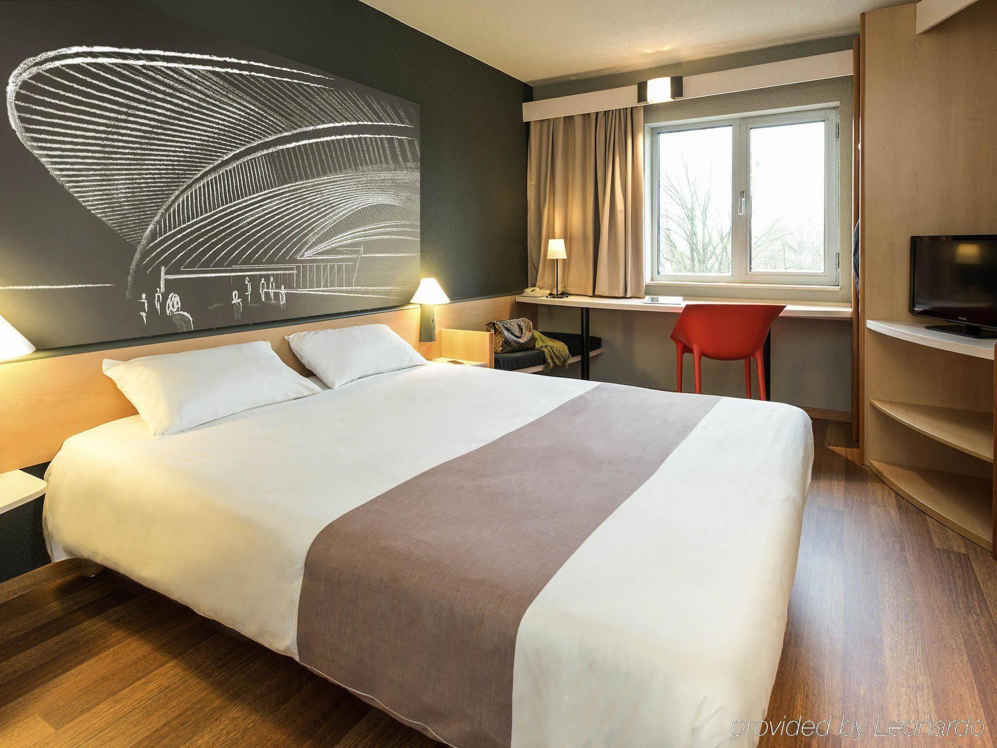 Ibis Liege Seraing Boncelles Екстериор снимка