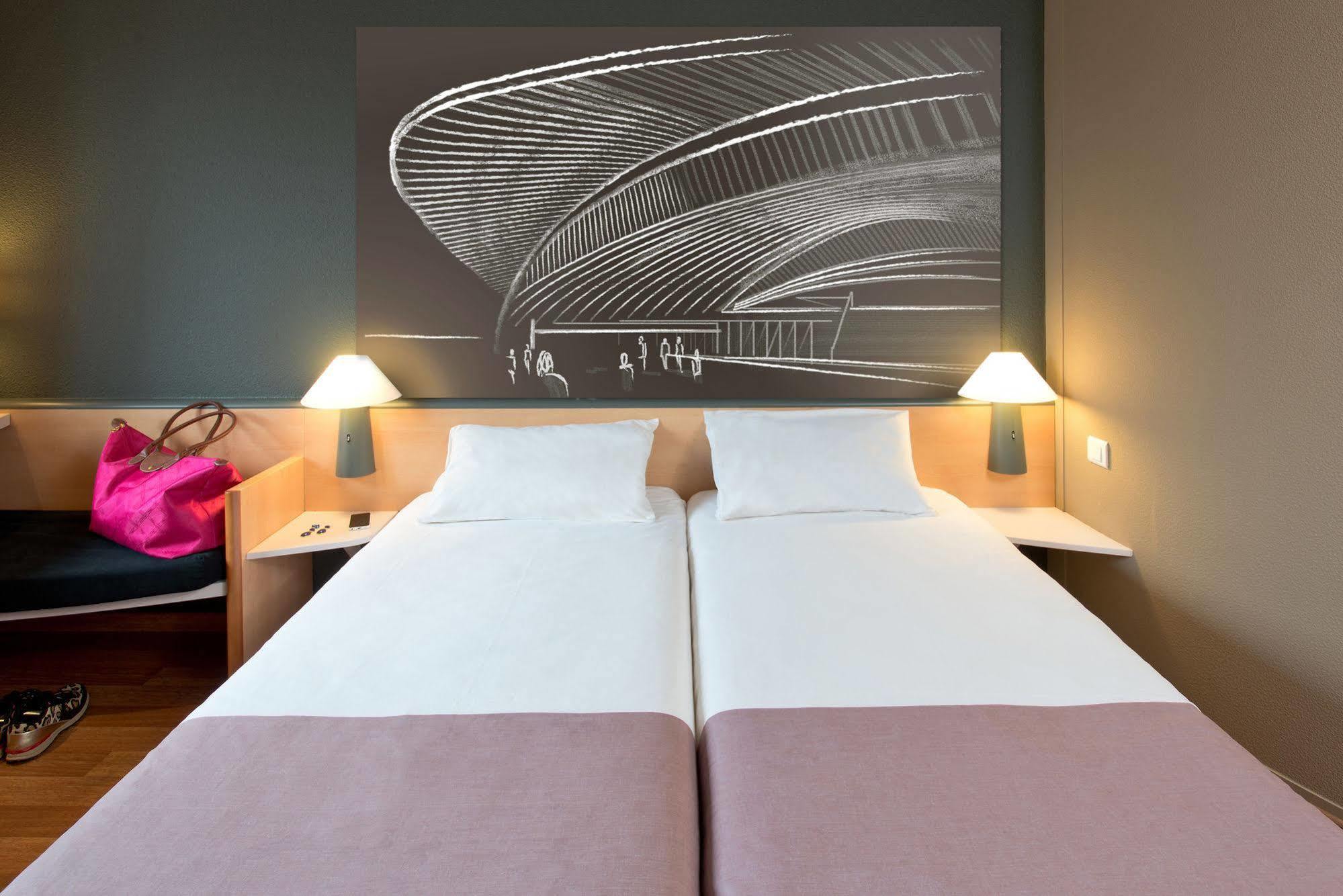 Ibis Liege Seraing Boncelles Екстериор снимка